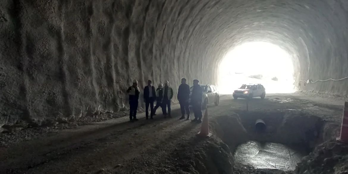 57B2F9B2 4635 41Fc B8B0 D789Da440A26