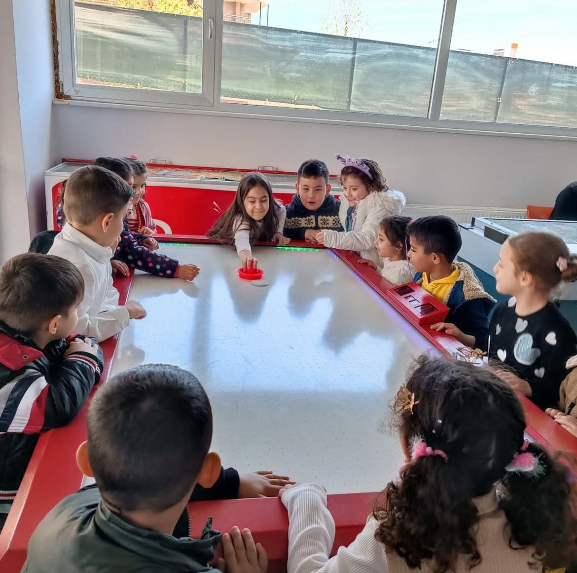 915Dcbe4 27A2 4Fef Ad6E 73138D0Dbed6