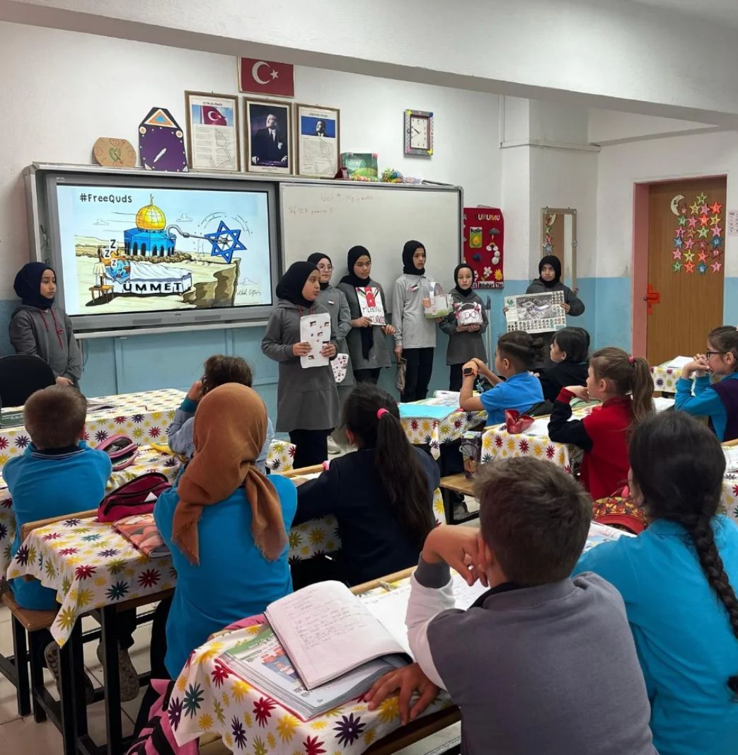 31372412 15F7 44F0 A04C 3Ae202Ec2Bdc