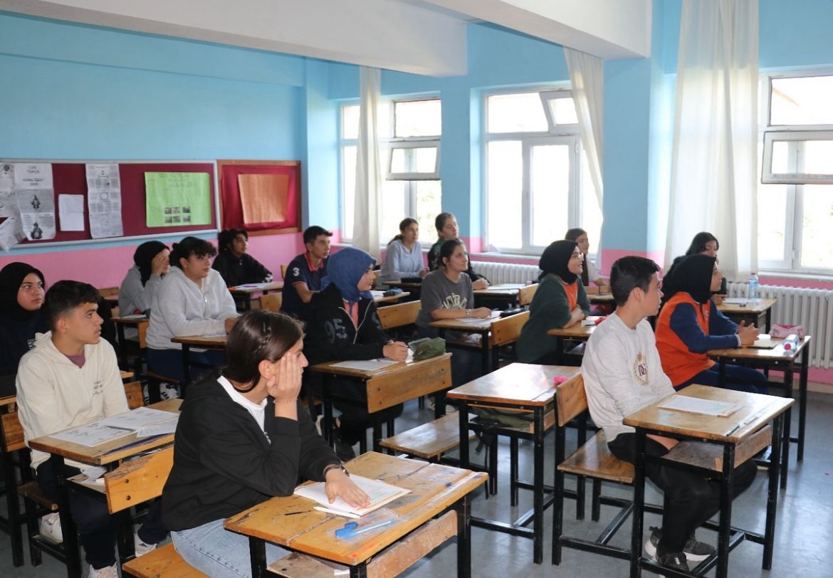 D9375850 329F 40Ea 953F Ca9C0997D3A1