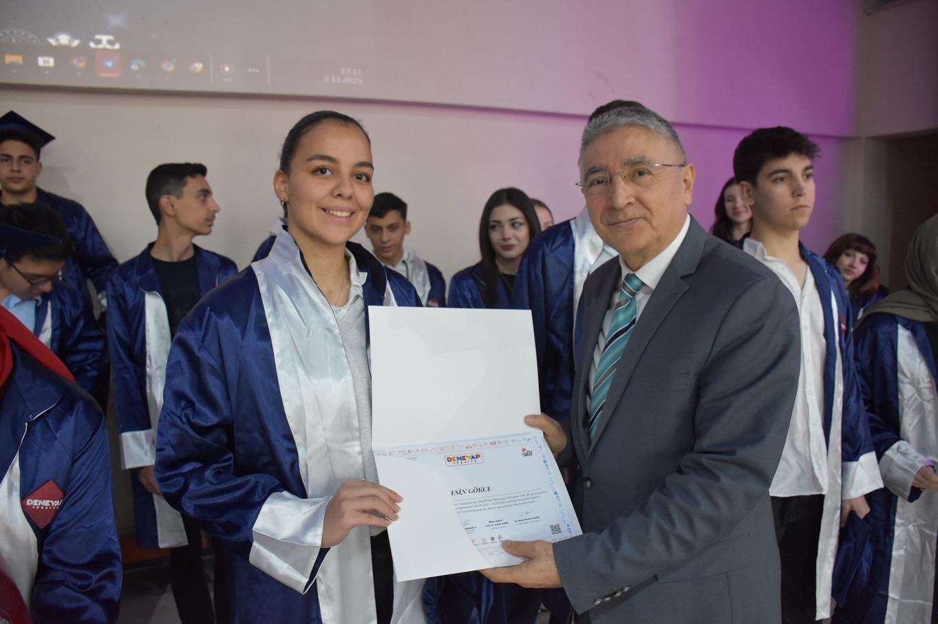 572886590 18426177118129252 8506639977798370305 N