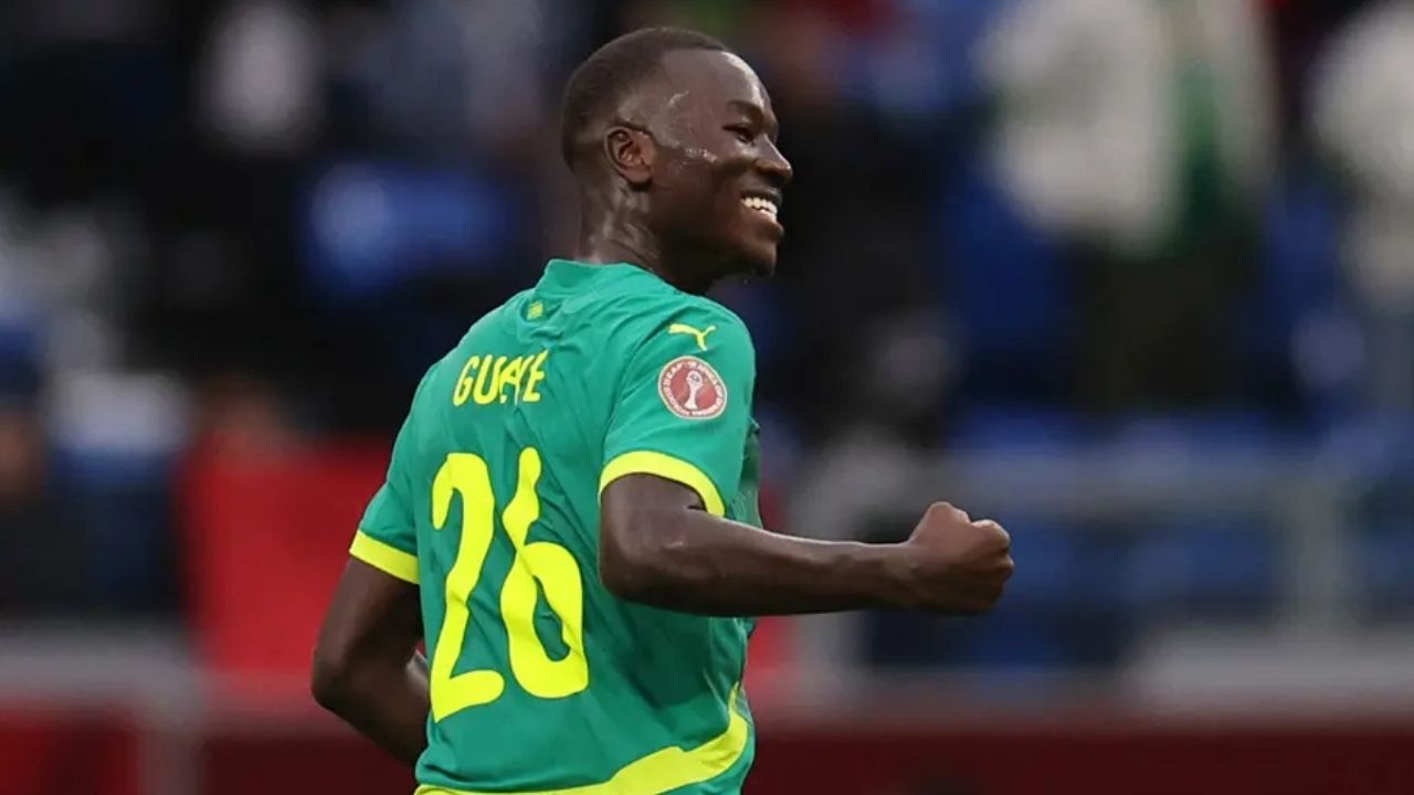 Pape Gueye Kimdir, Kaç Yaşında, Mevkisi Ne? Pape Gueye Galatasaray'a Mı Geliyor?..-2