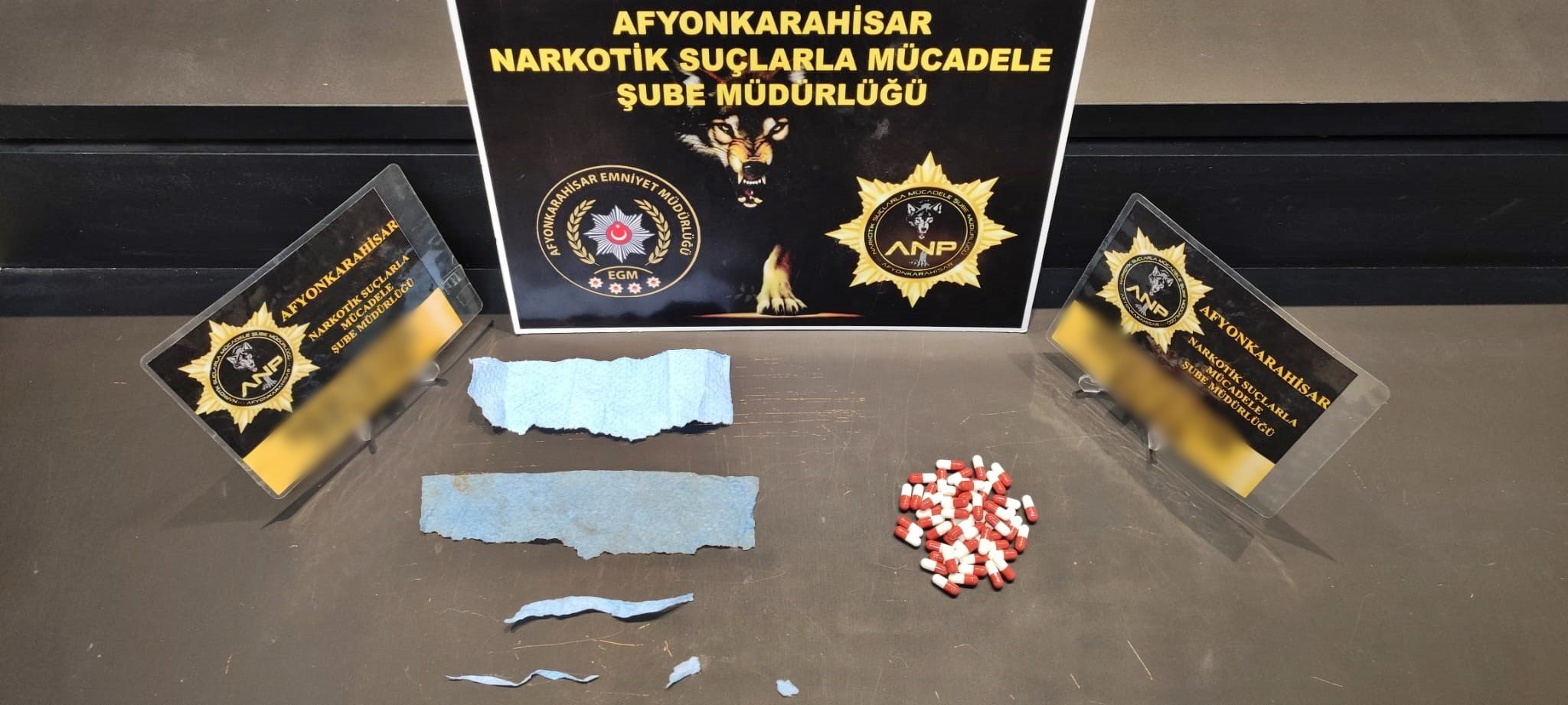 Afyon Emniyeti'nden Sokak Satıcılarına Darbe: 4 Kişi Tutuklandı!