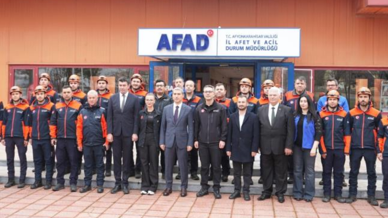 Afyon’da Kritik Toplantı! Vali Aktaş AFAD’ın Çalışmalarını Yerinde İnceledi