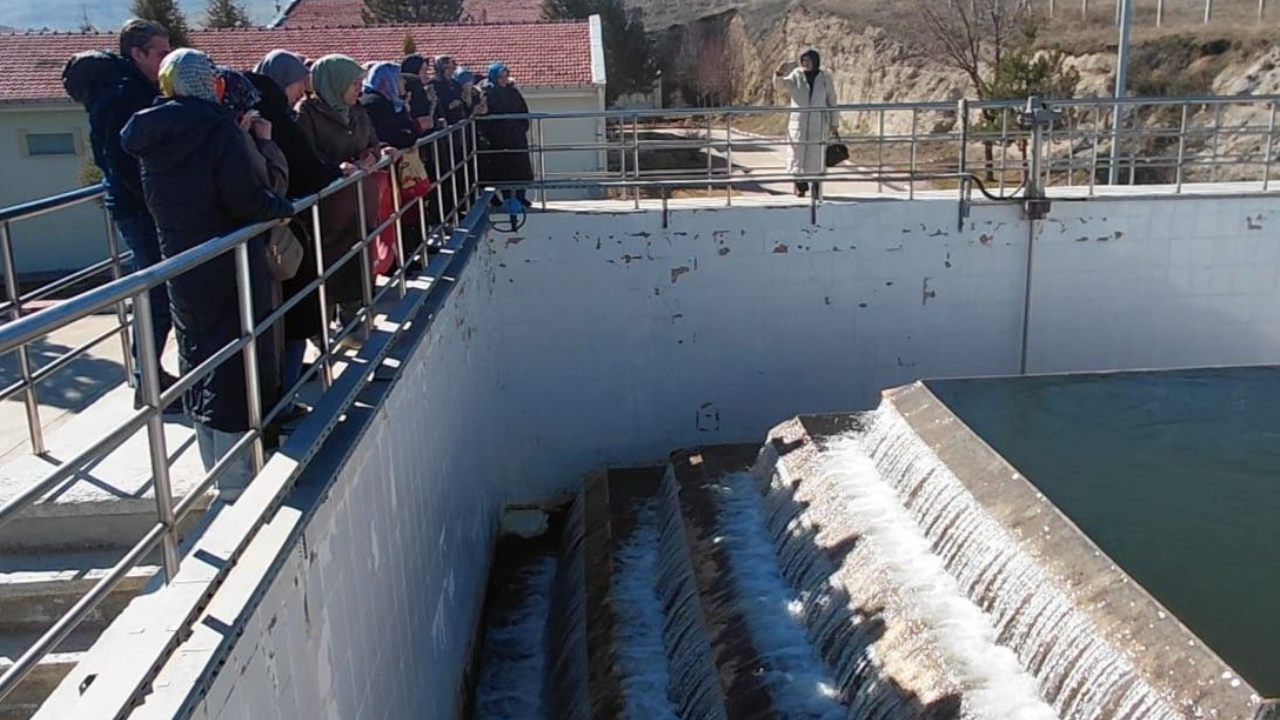 Afyonkarahisar’da Dünya Su Günü Farkındalığı: Kadınlar ve Öğrenciler Arıtma Tesisini Ziyaret Etti