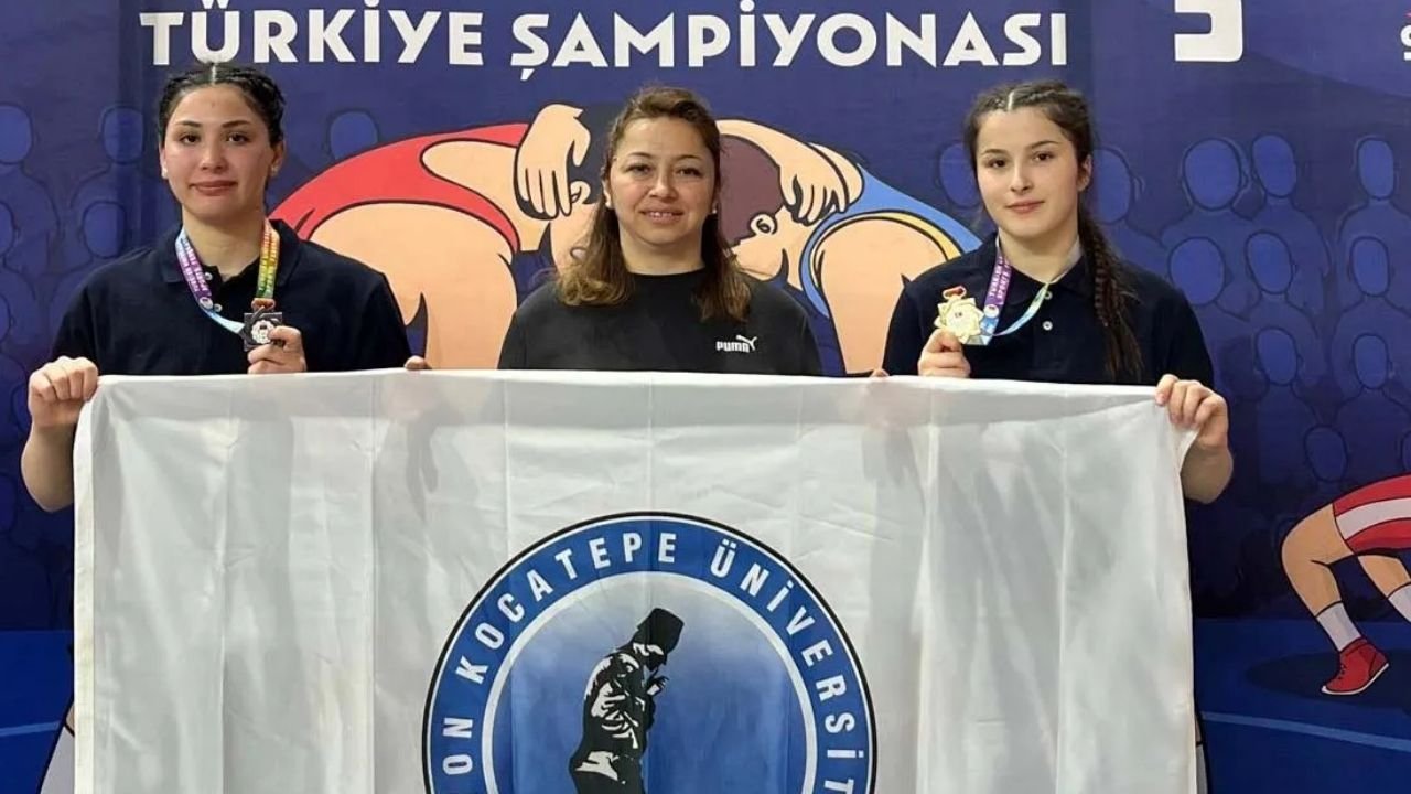 AKÜ SBF öğrencilerinden güreşte büyük başarı: Türkiye şampiyonluğu ve 5 madalya