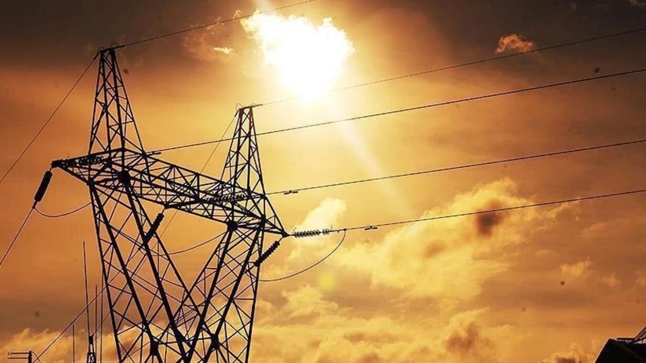 Çiftçi karanlığa gömüldü! 4 yılda 75 bin abonenin elektriği kesildi