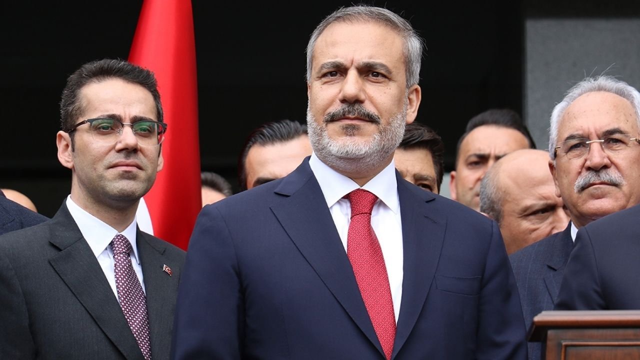 DIŞİŞLERİ BAKANI HAKAN FİDAN'DAN DÜNYAYA ACİL ÇAĞRI: "SAVAŞ BÖLGEYE YAYILIYOR, BEDELİNİ HERKES ÖDEYECEK"