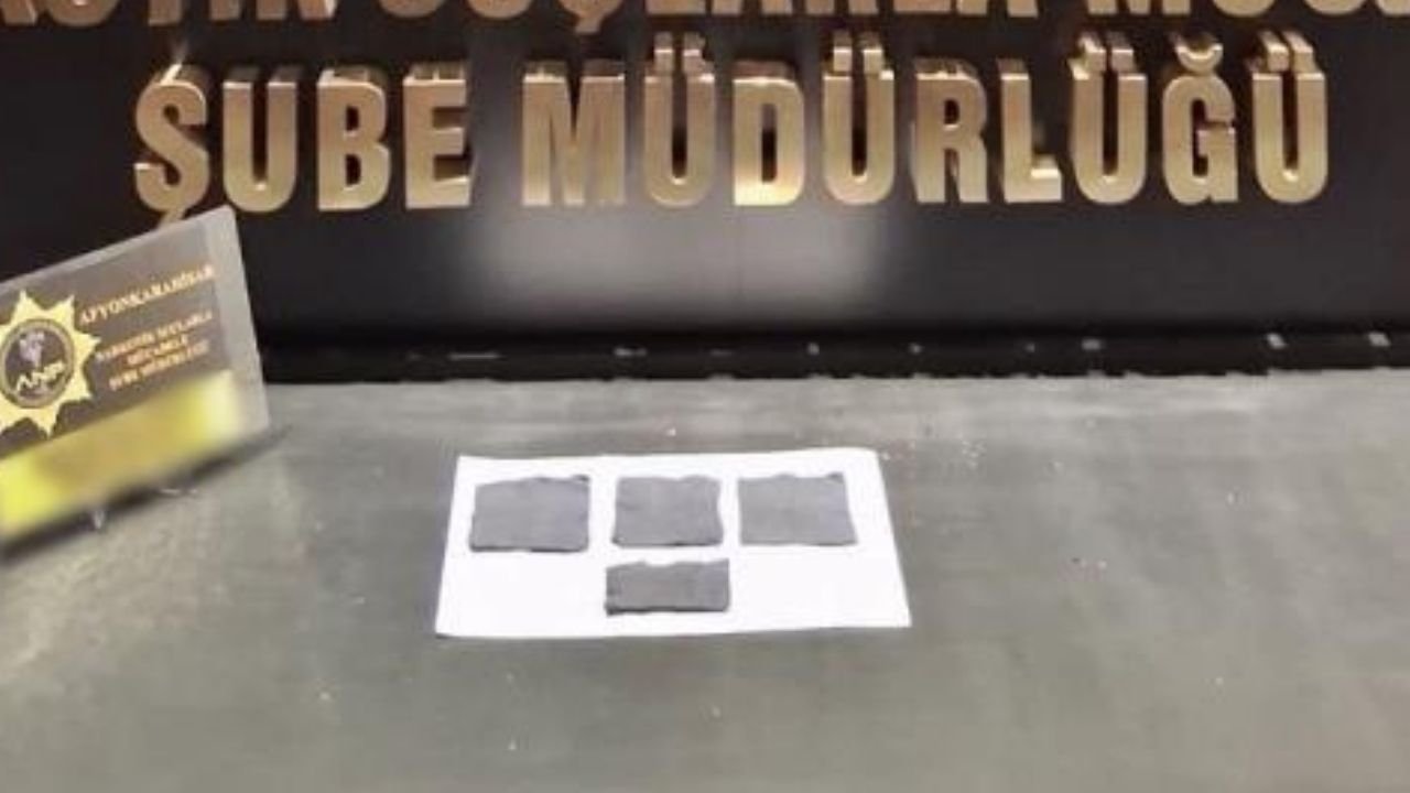 Afyon’da Uyuşturucu Operasyonu! Araçta Peçeteye Emdirilmiş Madde Ele Geçirildi