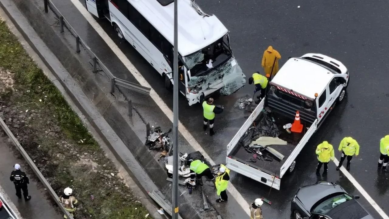 İstanbul’daki Kazada Şehit Olduğu Bildirilen Polis Memuru Kalp Masajıyla Hayata Döndürüldü