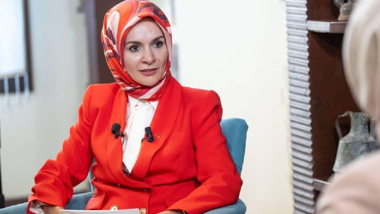 Bakan Göktaş’tan Emirdağ’a Canlı Yayın Mesajı! Selamı Sosyal Medyada Gündem Oldu