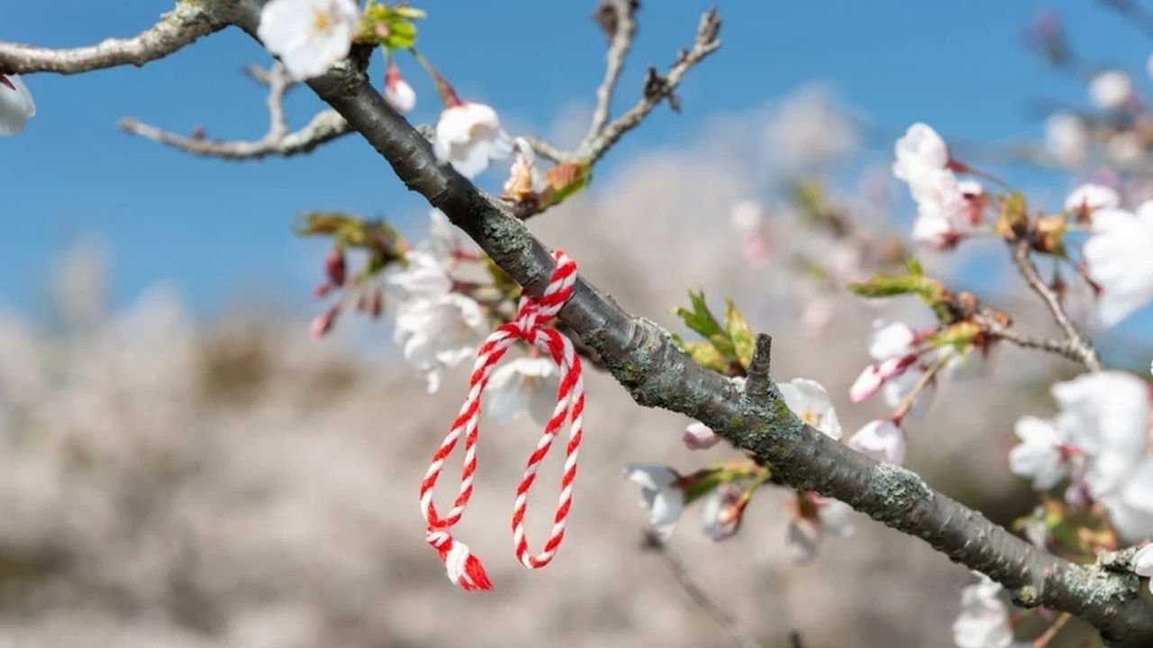Marteniçka bilekliği ne zaman çıkarılır, leylek görmeden çıkarılır mı?