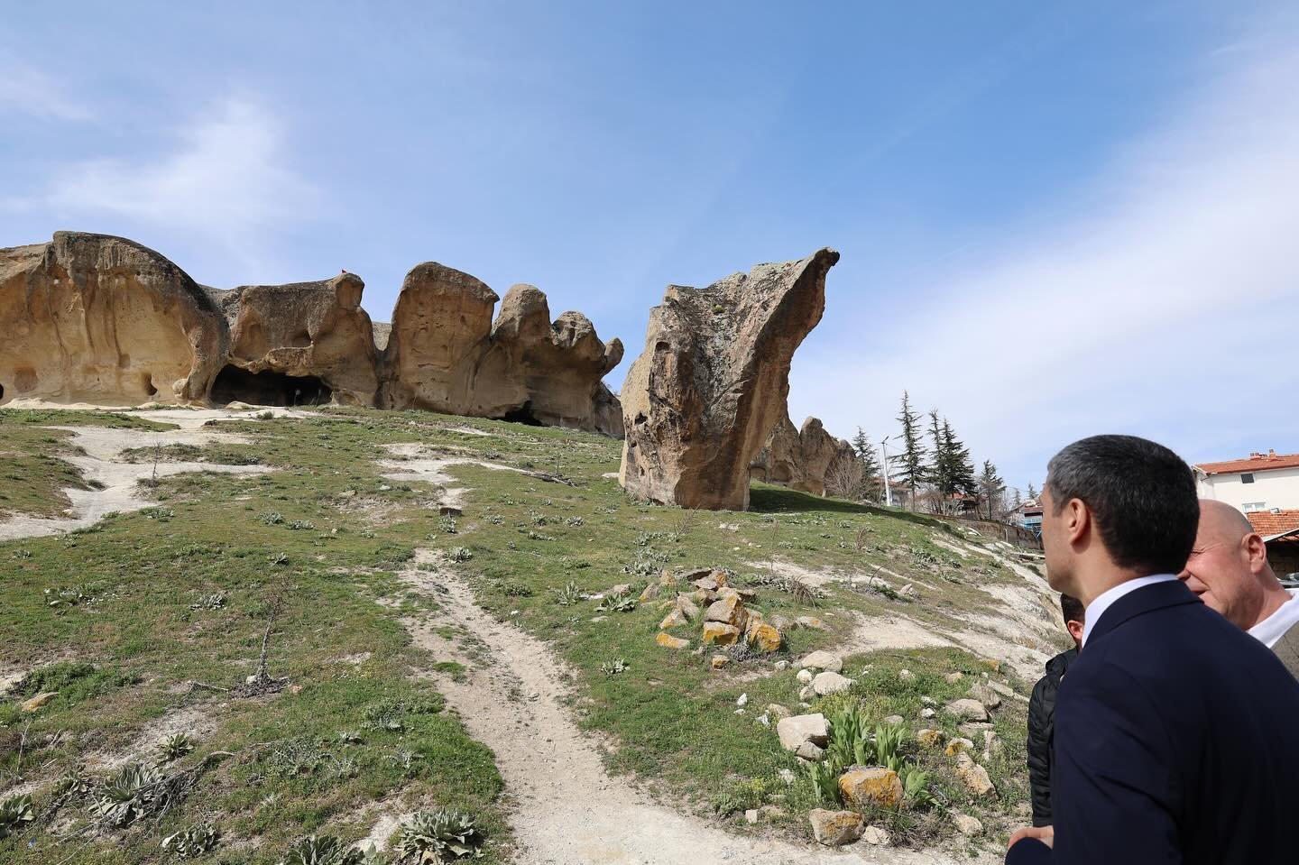 670426366 18319466254253484 8267930288755849230 N