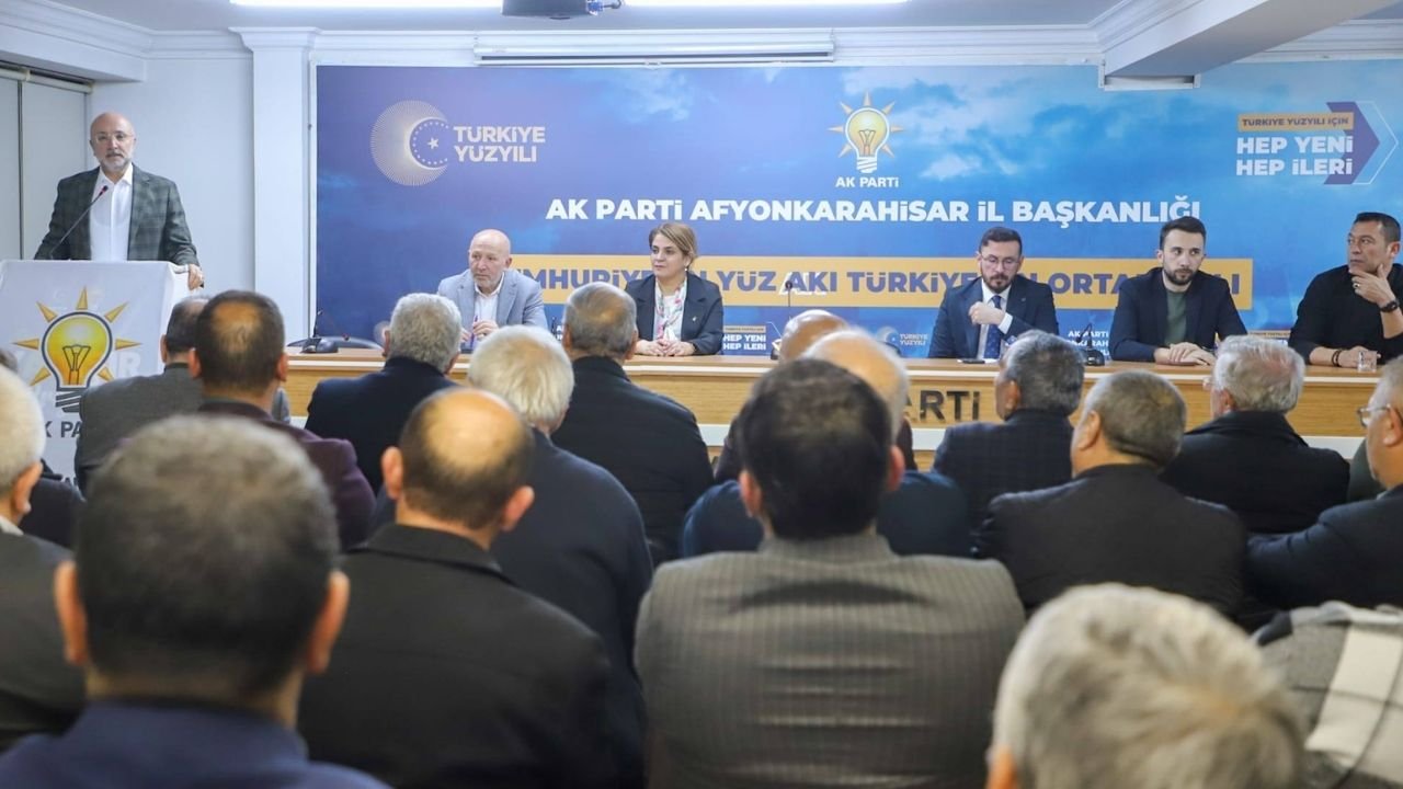 AK Parti Afyonkarahisar’da danışma meclisi toplantısı düzenlendi