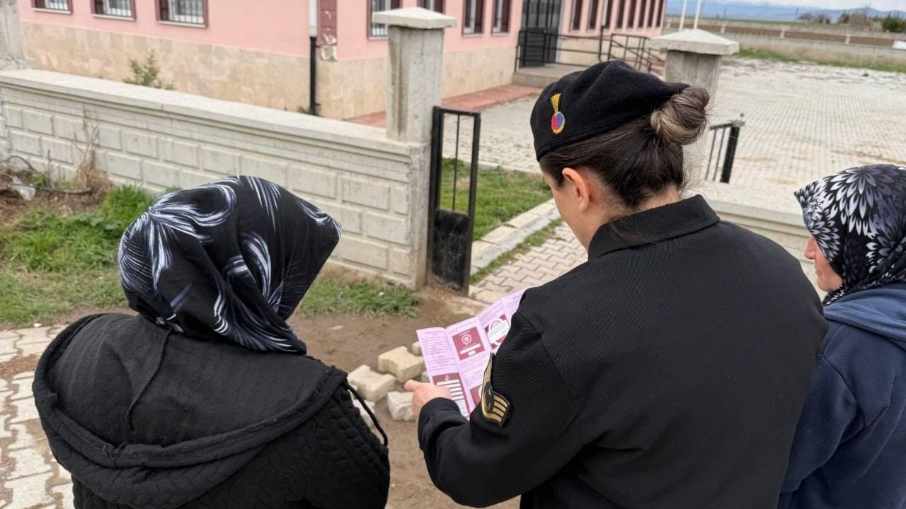 Sandıklı’da jandarmadan kritik uyarı: 161 vatandaşa KADES anlatıldı