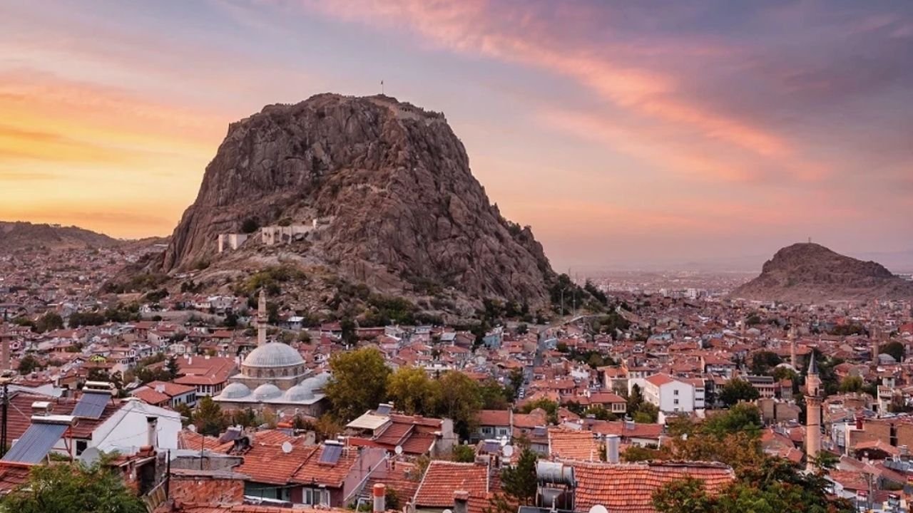 Afyonkarahisar Gençlik ve Spor İl Müdürlüğü 100 Kişilik TYP Personeli Alımı Yapacak