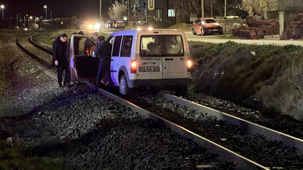 Afyon’da Raylara Giren Sürücü İçin TCDD Seferleri Durdurdu