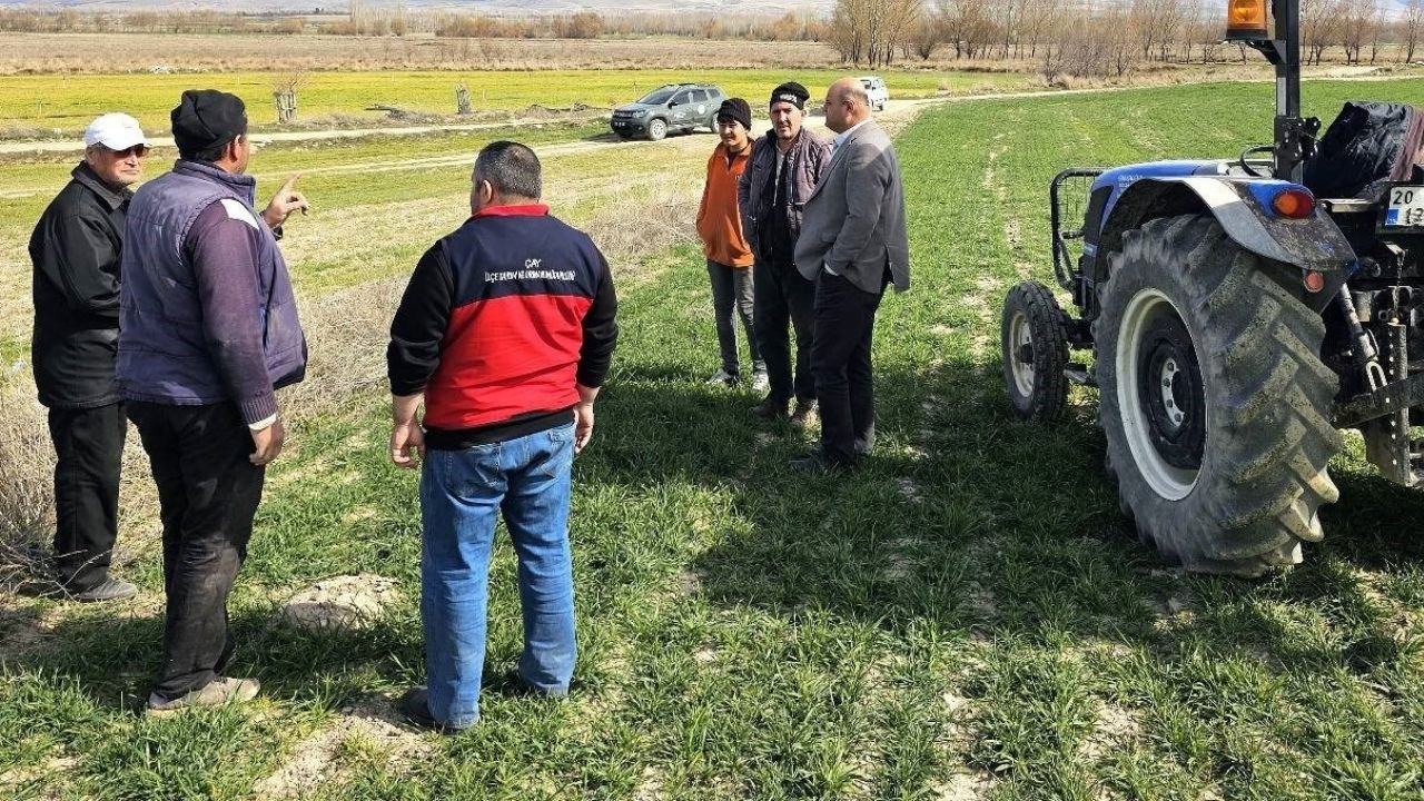 Afyonkarahisar’da Haşhaş ve Hububat Mesaisi: Ekipler Sahaya İndi!