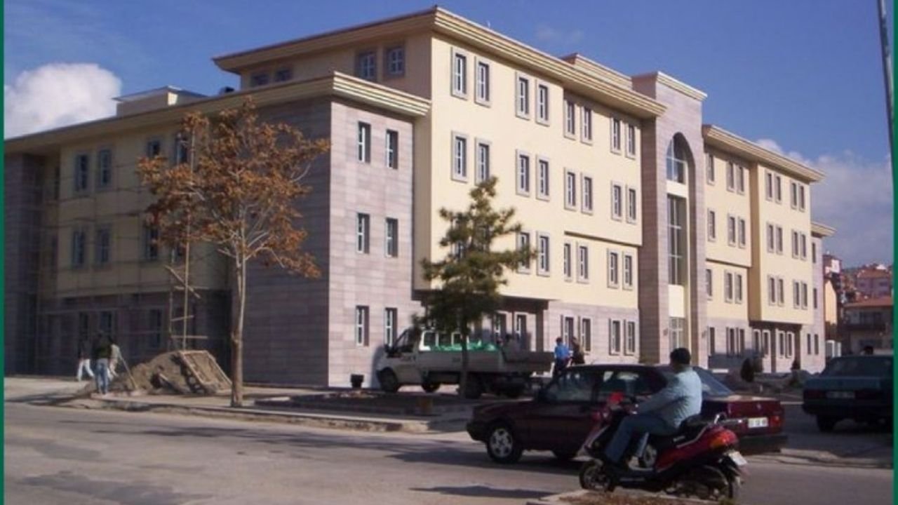 Sandıklı Adliyesi Güçleniyor! Ağır Ceza Mahkemesi Bölgeye Neler Kazandıracak?