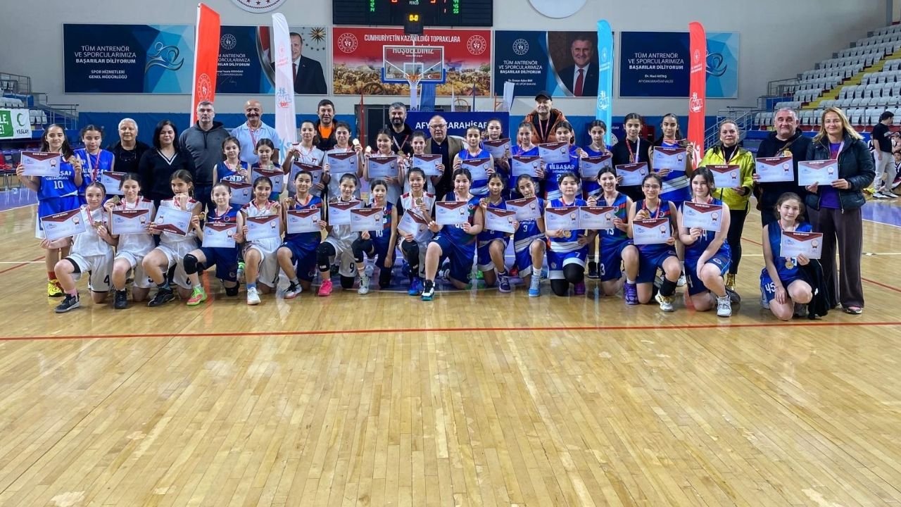 Okul Sporları Küçükler Basketbol Grup Müsabakaları sona erdi