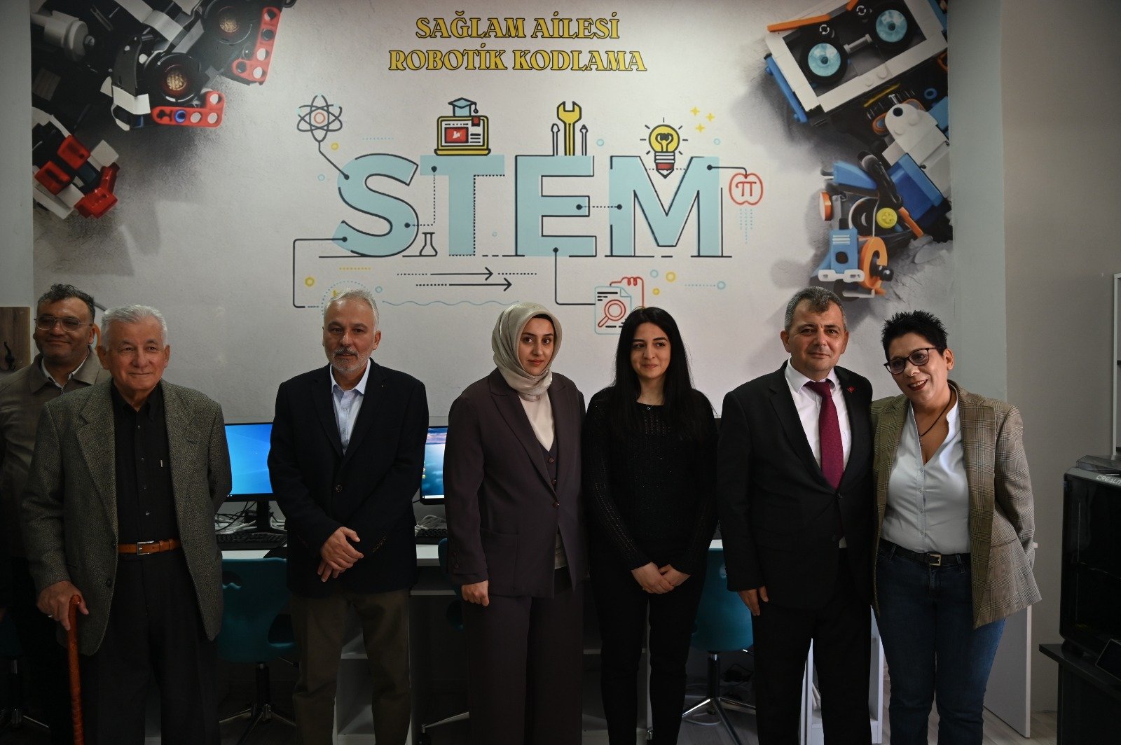 Emirdağ’da Bir İlk Daha Robotik Kodlama Atölyesi Hizmete Açıldı