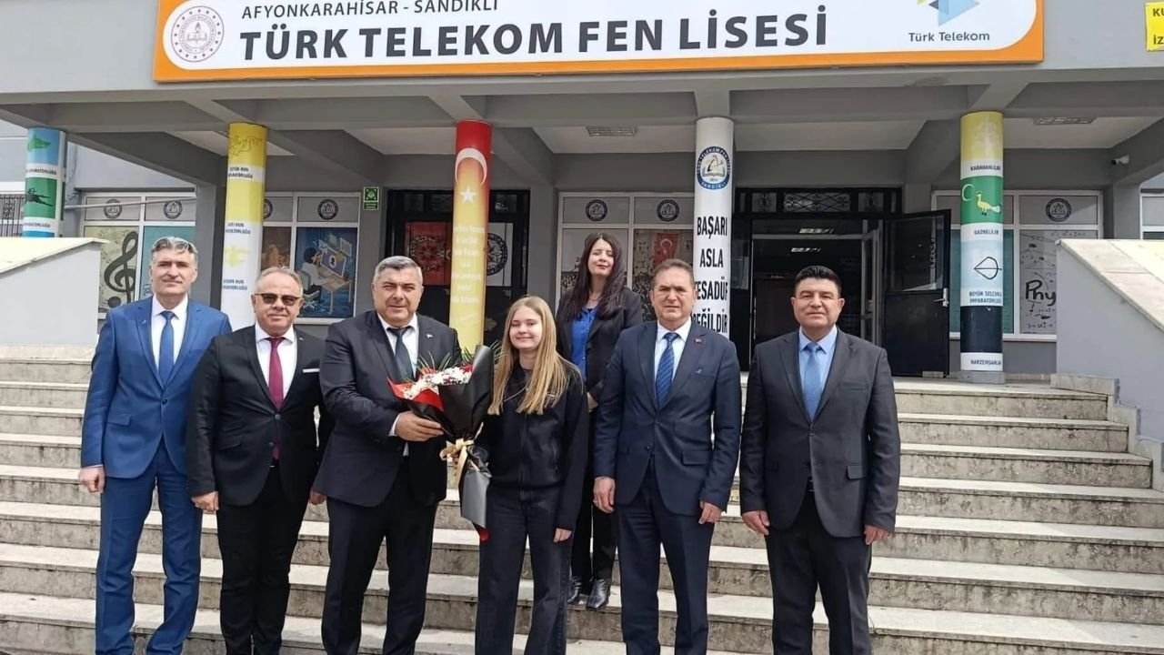 Müdür Sünnetci’den sınav öncesi öğrencilere moral ziyareti