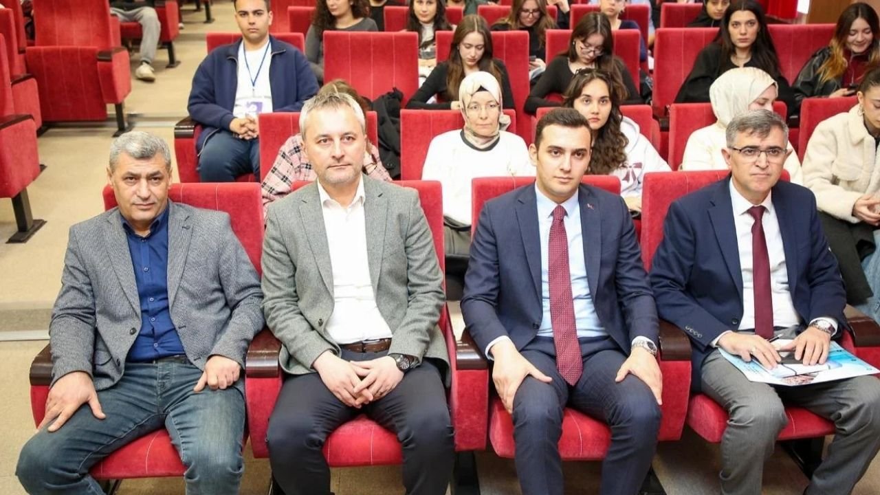 Sultandağı Kaymakamı Demirci’den Maliye Öğrencilerine Altın Tavsiyeler