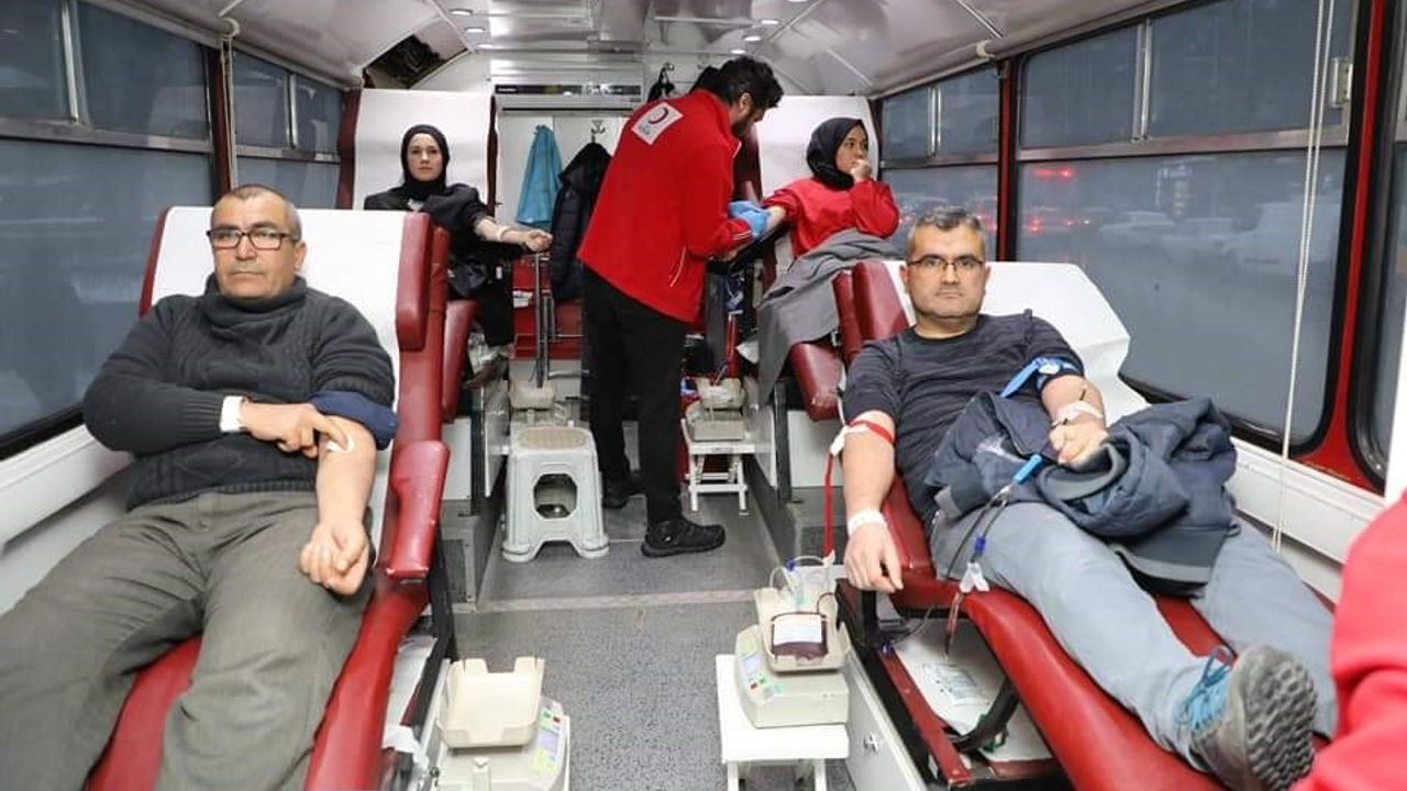 Afyonkarahisar’dan ilk gün 450 ünite kan bağışı
