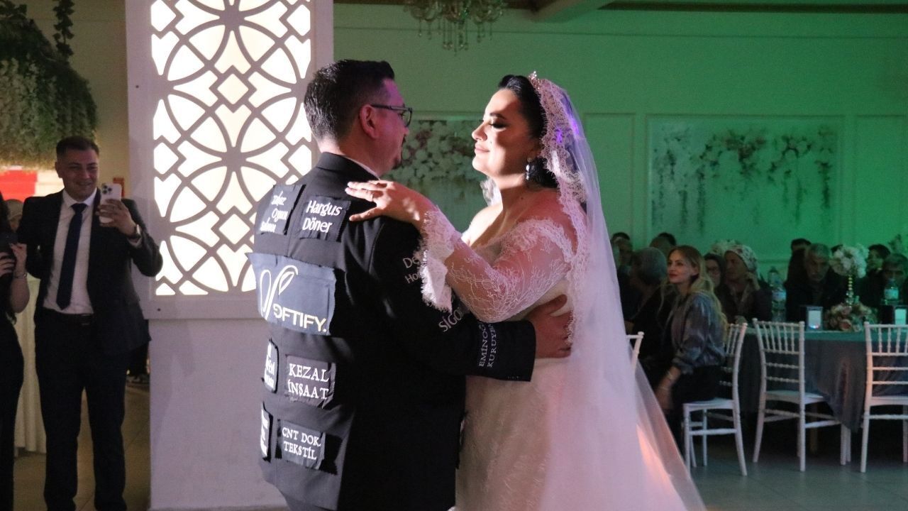 Türkiye’de Bir İlk: Reklam Alarak Evlenen Damat! Düğün Masraflarıyla Baş Edemeyince Öyle Bir Şey Yaptı Ki...