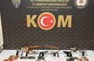 Afyonkarahisar’da suç örgütüne şafak baskını! 11 farklı adrese girildi: Evlerden çıkanlar polisi bile şoke etti...