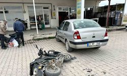 Otomobille Çarpışan Elektrikli Bisiklet Sürücüsü Yaralandı