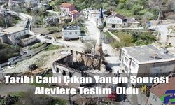 Tarihi Cami Çıkan Yangın Sonrası Alevlere Teslim Oldu