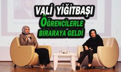 Vali Yiğitbaşı Öğrencilerle Söyleşide Bir Araya Geldi