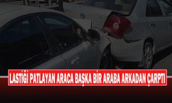 Lastiği Patlayan Araca Başka Bir Araba Arkadan Çarptı