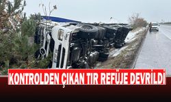 Bira Yüklü Tır Refüje Devrildi, 1 Kişi Yaralandı