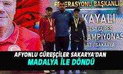 Afyonlu güreşçiler Sakarya'dan madalya ile döndü