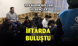 TDV Kadın Kolları Gençlerle İftar Yaptı