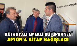 Kütahyalı emekli kütüphaneci Afyon’daki ilkokul kütüphanesine kitap bağışladı