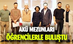 GSF mezunları, üç ayrı panelde öğrencilerle buluştu