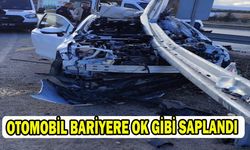 Bariyere ok gibi saplanan otomobilde bir kişi öldü, 3 kişi yaralandı