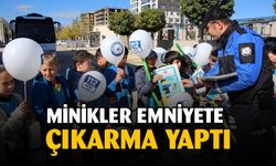 Minikler Polis Abileri ve Ablalarıyla Keyifli Vakit Geçirdi