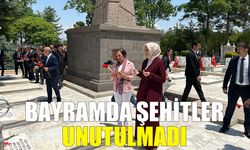 Bayramda şehitler unutulmadı