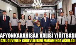 Afyonkarahisar Valisi Yiğitbaşı özel güvenlik görevlilerini makamında ağırladı
