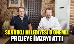 Sandıklı’ya tribünlü ve aydınlatmalı kapalı halı saha müjdesi