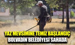 Bolvadin’in dört bir yanında yabani ot temizliği sürüyor