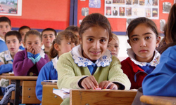 Afyon'da 1498 öğrenciye maddi destek