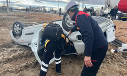 Afyon’da Şarampole Uçan Sürücü Ölümden Döndü