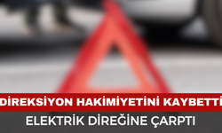 Afyon'da Kaza: Otomobil Elektrik Direğine Çarptı