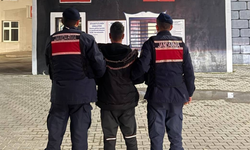 Afyonkarahisar’da 16 Yıl Hapisle Aranan Hırsızlık Firarisi Yakalandı!