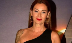 Cami Avlusunda Başörtüsü Tartışması Büyüyor: Pınar Altuğ’dan Armağan Çağlayan’a Cevap!